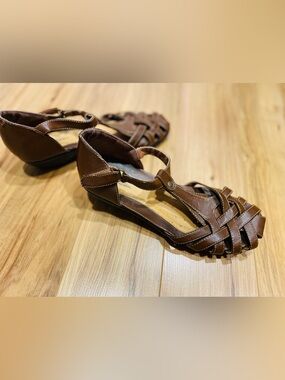 Woven T-Strap Women's Sandals in Brown